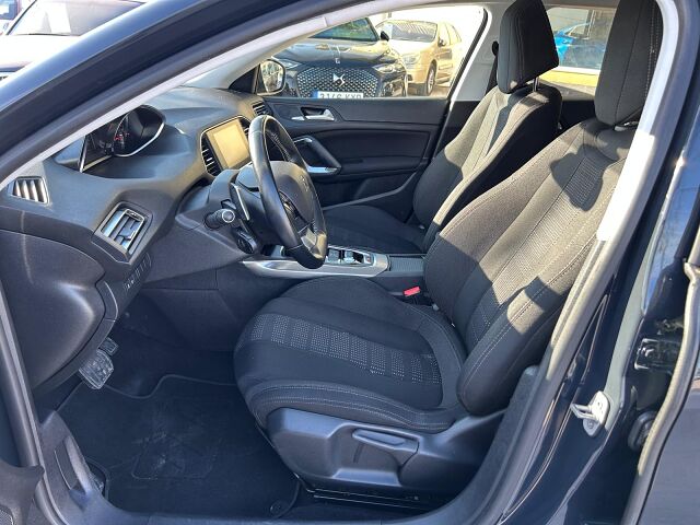 PEUGEOT 308 ALLURE 1.2 E-THP AUTO SPANISH LHD IN SPAIN 40000 MILES SUPERB 2017